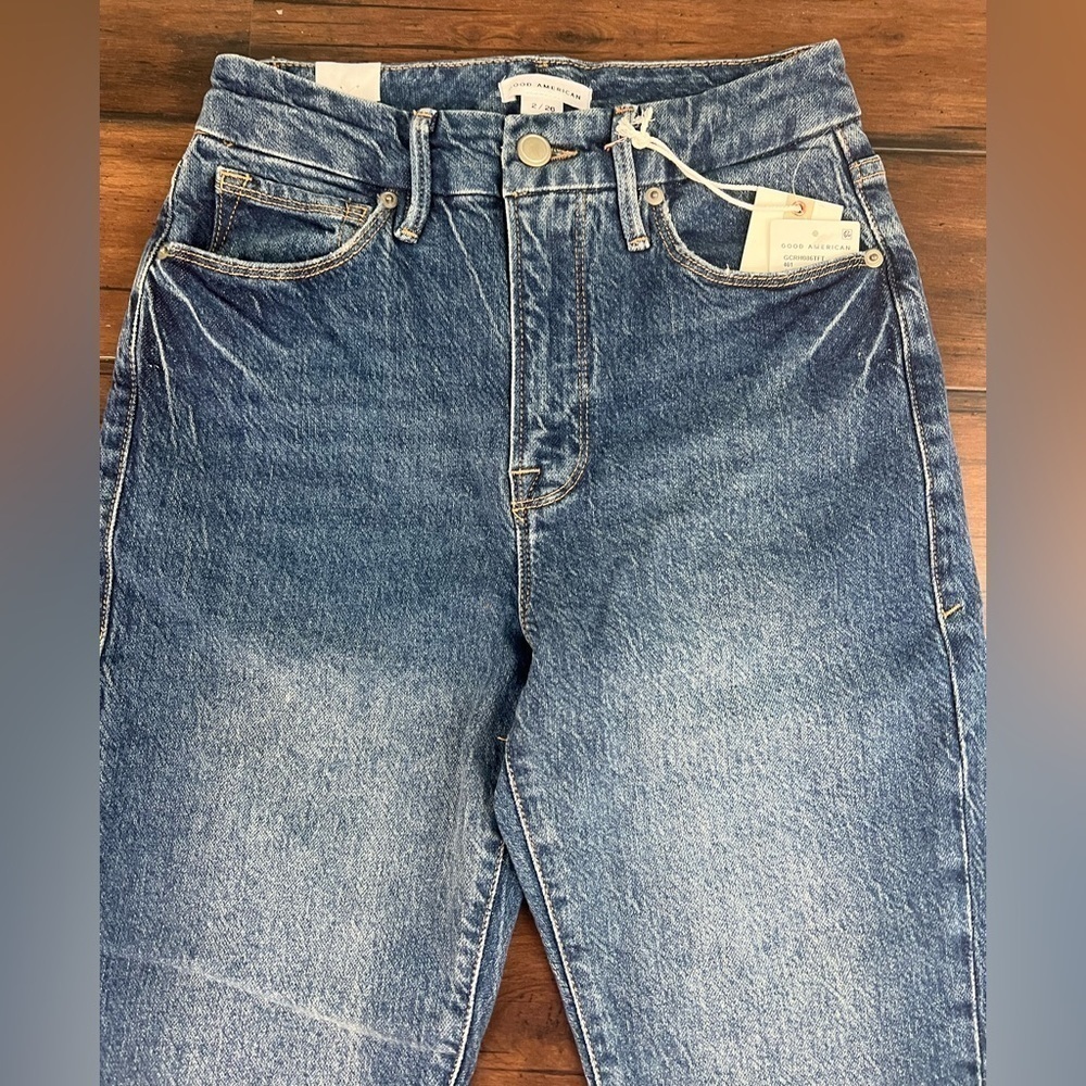 NWT - Good American Good Classic High Rise Straight Jeans - Size 2/26 - Picture 5 of 13